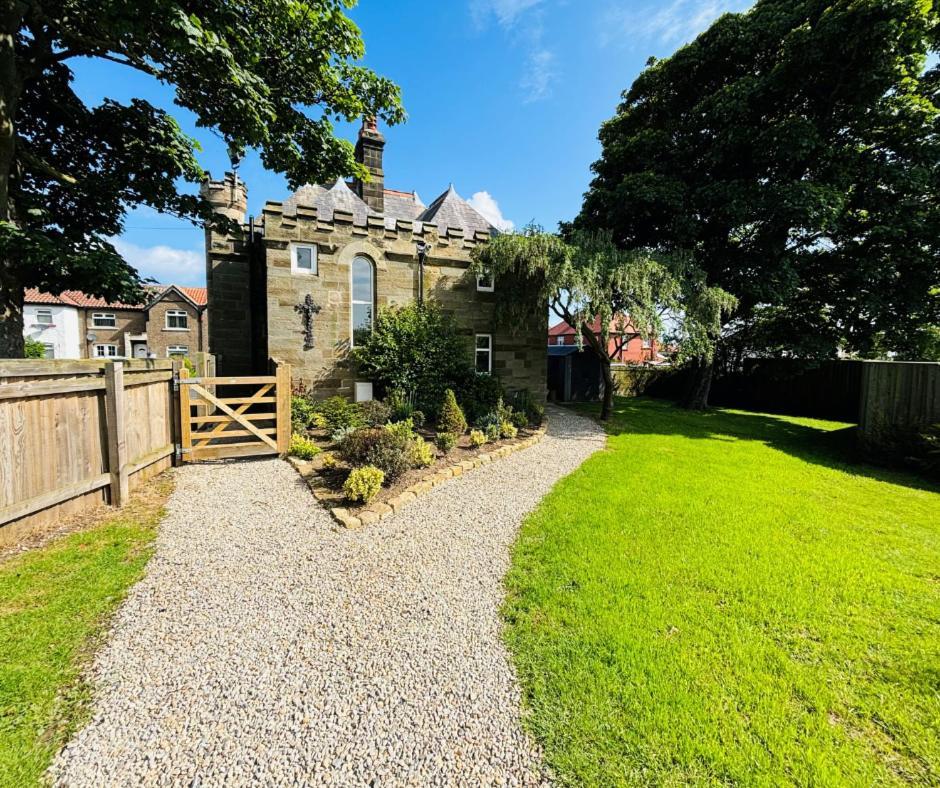 Sneaton Castle 호텔 휫비 외부 사진